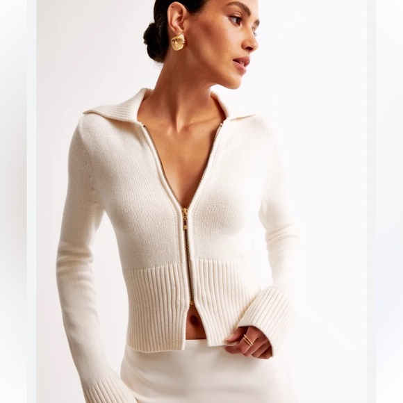 Abercrombie & Fitch Sweaters - Abercrombie & Fitch Cream Zip-Up Collared Cardigan NWT